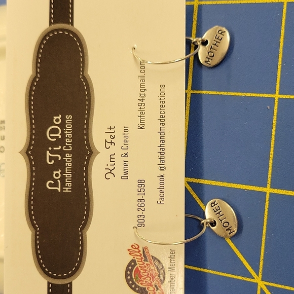 Family Silver Tone Charm Circle Earrings - Mother - Picture 1 of 1